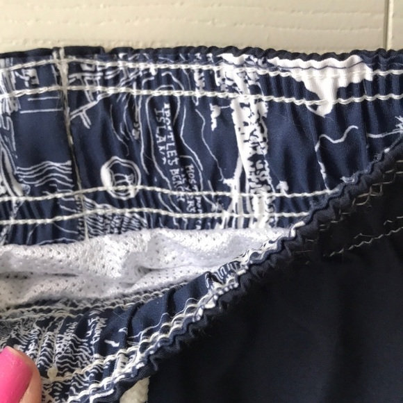 Lands End men’s navy swim trunks - Picture 2 of 4